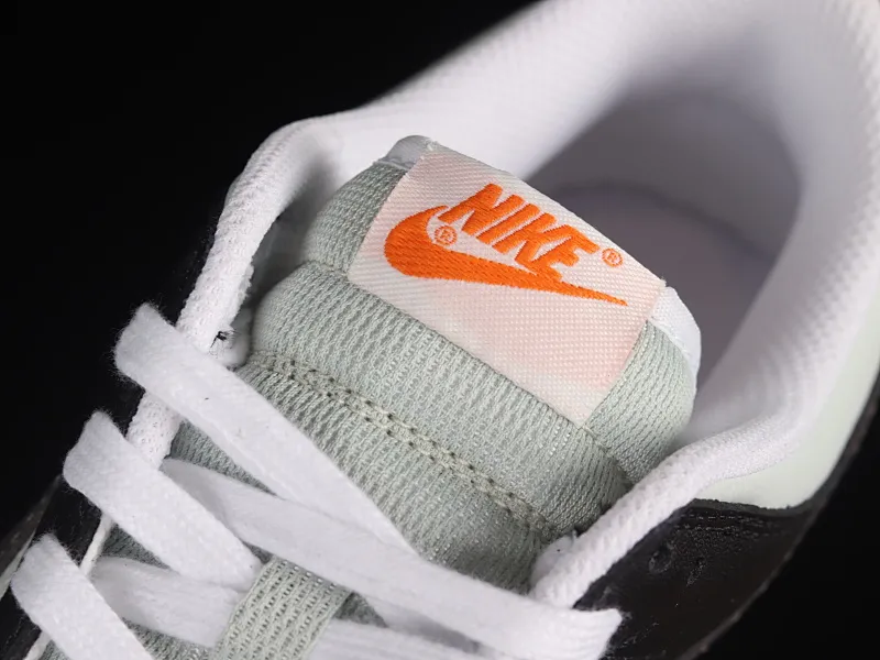 All categories Nk SB Dunk series Nk SB Dunk Low low-top sneakers Nk Dunk Low "Mini Orange Swoosh" SB low-top sports and leisure sneakers FN7808-001
